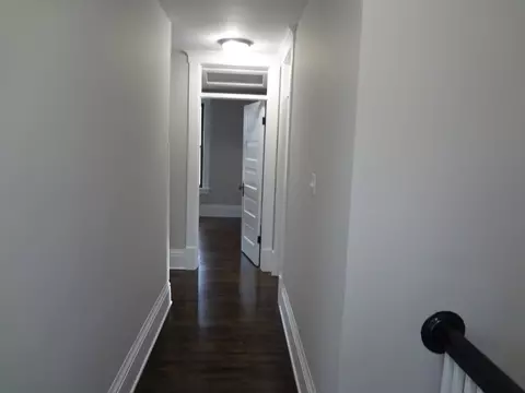 Entry Way - 321 Orchard St, Elgin, IL 60123 photo 6 of 9