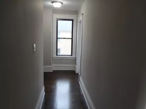 Entry Way - 321 Orchard St, Elgin, IL 60123 photo 8 of 9