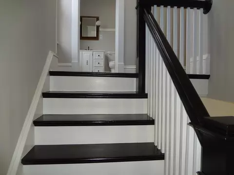 Entry Way - 321 Orchard St, Elgin, IL 60123 photo 5 of 9