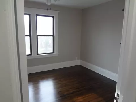 Bedroom - 321 Orchard St, Elgin, IL 60123 photo 3 of 9