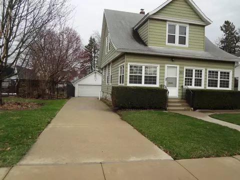 Exterior - 321 Orchard St, Elgin, IL 60123 photo 2 of 9
