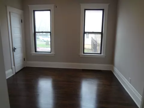 Bedroom - 321 Orchard St, Elgin, IL 60123 photo 2 of 9