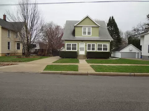 321 Orchard St, Elgin, IL 60123