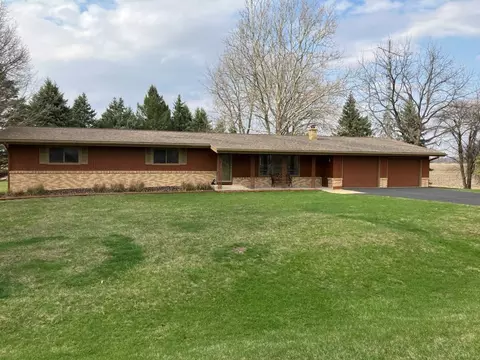 2396 Shaw Rd, West Brooklyn, IL 61378