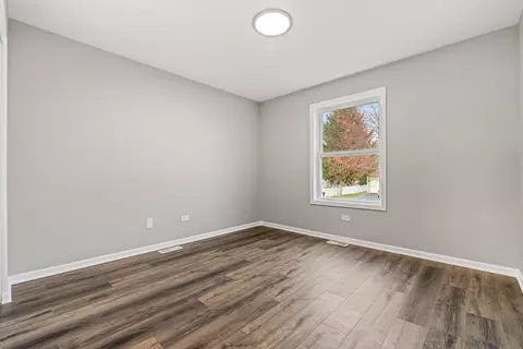 Other - 540 Shenandoah Trl, Elgin, IL 60123 photo 1 of 7