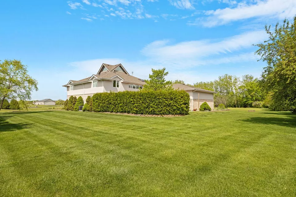 Exterior - 6827 W Johnson Ct, Monee, IL 60449 photo 3 of 8