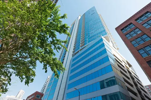 303 W Ohio St #2802, Chicago, IL 60654