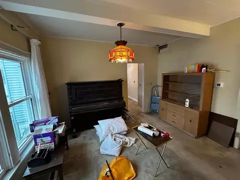 Living - 1015 Walter Ave, Des Plaines, IL 60016 photo 2 of 2