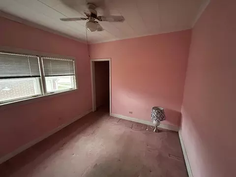 Bedroom - 1015 Walter Ave, Des Plaines, IL 60016 photo 1 of 3