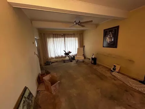 Living - 1015 Walter Ave, Des Plaines, IL 60016 photo 1 of 2
