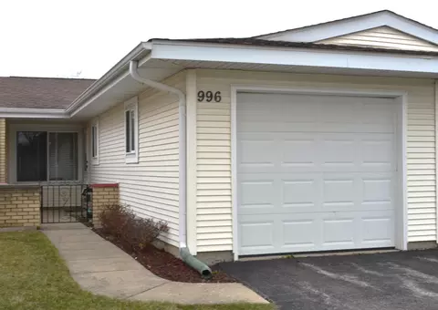 996 Shannock Ln, Schaumburg, IL 60193