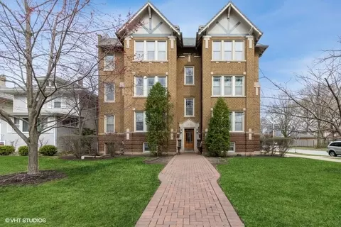 144 S Cuyler Ave #3, Oak Park, IL 60302
