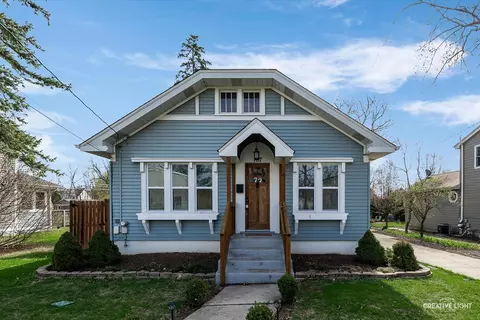 107 Nebraska St, Geneva, IL 60134