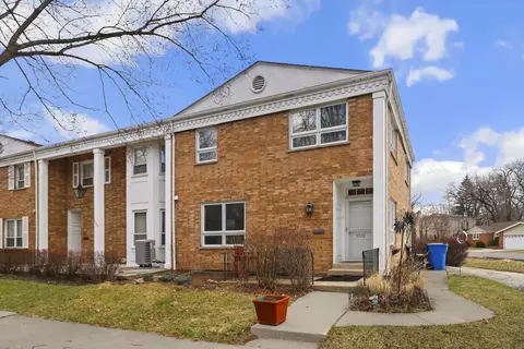 5770 N Forest Glen Ave, Chicago, IL 60646