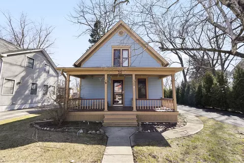 22 Elm Ave, Carpentersville, IL 60110