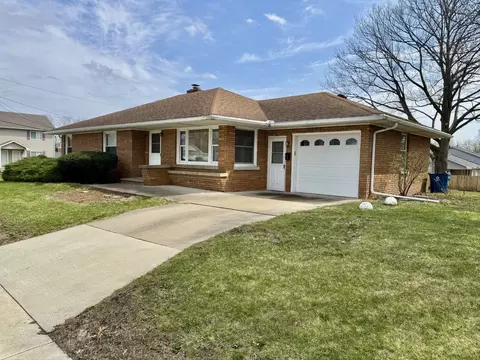 1002 7th St, Peru, IL 61354 photo 2