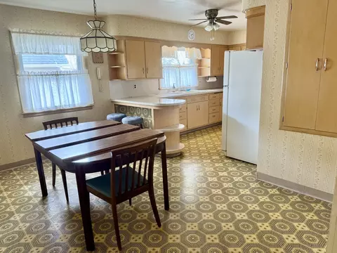 1002 7th St, Peru, IL 61354 photo 6