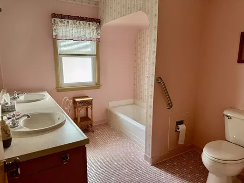 1002 7th St, Peru, IL 61354 photo 8