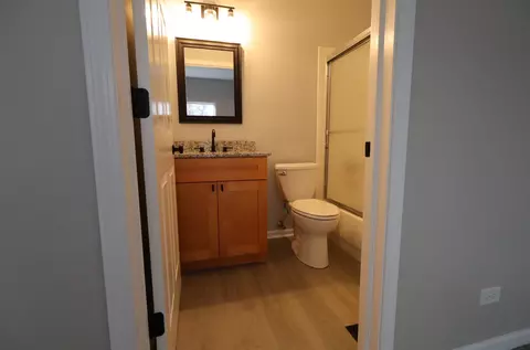 Bath - 1375 Grandview Ct, Algonquin, IL 60102 photo 1 of 3