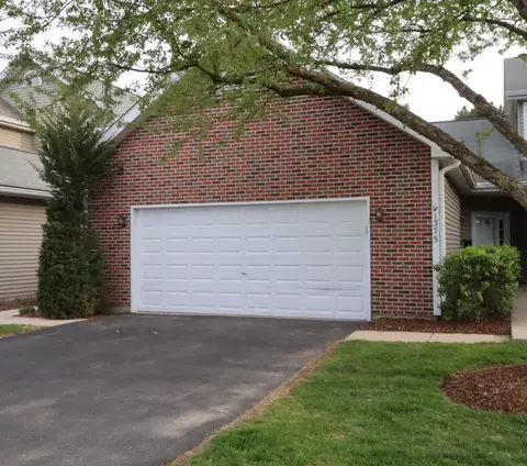 1375 Grandview Ct, Algonquin, IL 60102