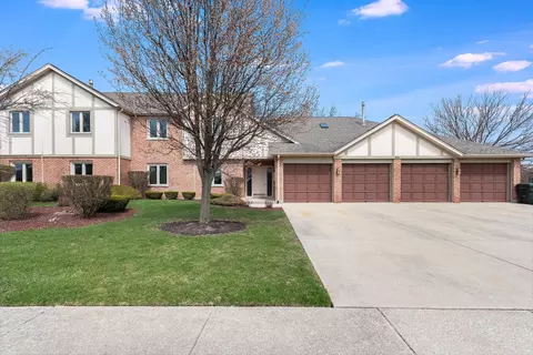 801 Timber Pl #115, New Lenox, IL 60451