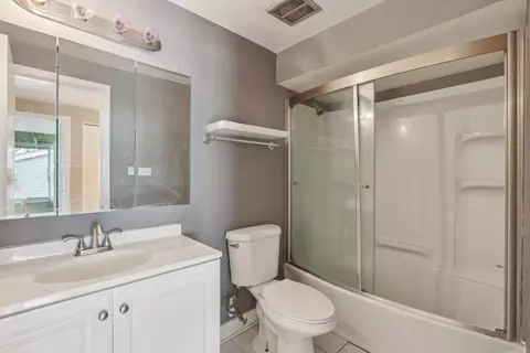 1945 Hancock Dr, Hoffman Estates, IL 60169 photo 17