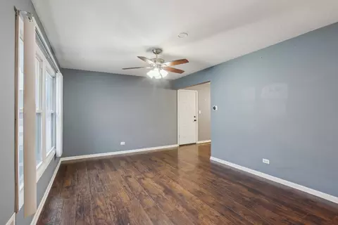 1945 Hancock Dr, Hoffman Estates, IL 60169 photo 7
