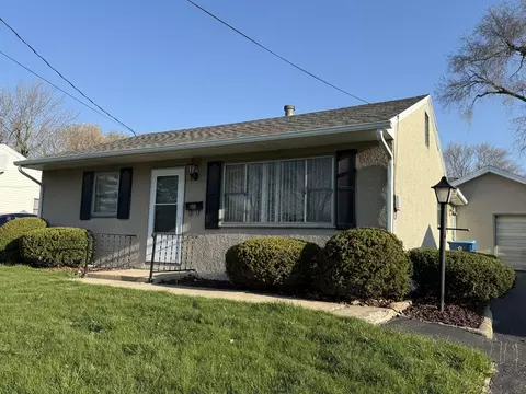 Exterior - 709 15th St, Peru, IL 61354 photo 3 of 3
