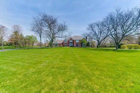 31 N Liberty Dr, South Barrington, IL 60010