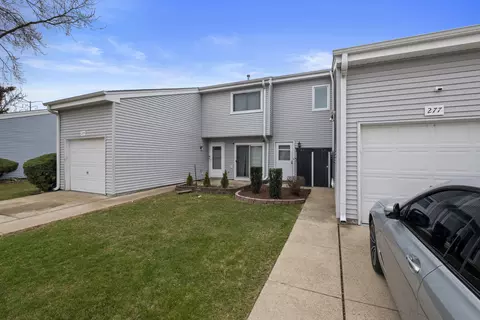 277 E Alpine Dr, Glendale Heights, IL 60139