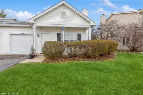 2805 Oakmont Dr, Montgomery, IL 60538