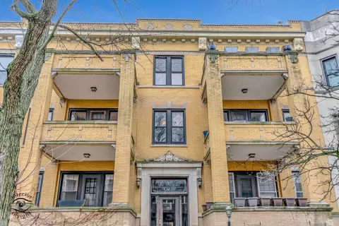 909 W Gunnison St #2E, Chicago, IL 60640