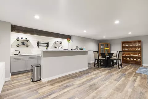 10085 Lismore Rd, Roscoe, IL 61073 photo 12