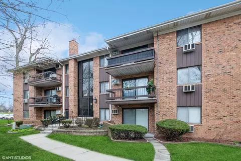 956 Olive Rd #A1, Homewood, IL 60430