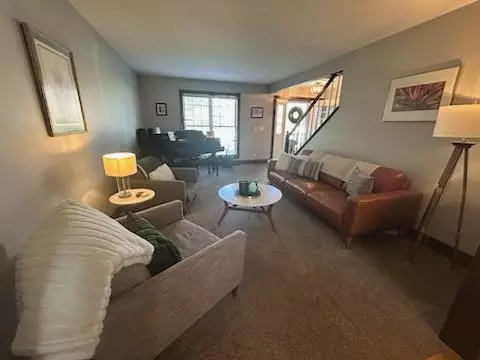 714 Red Oak Ct, Bartlett, IL 60103 photo 9