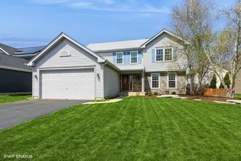 87 Old Post Rd, Oswego, IL 60543