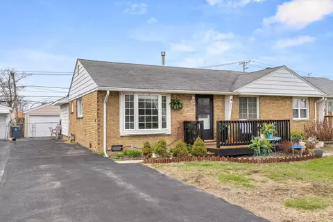 8814 S Pulaski Rd, Hometown, IL 60456