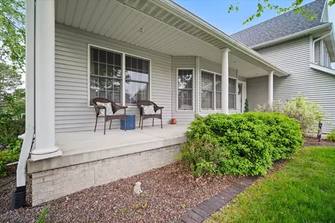 755 Christopher Dr, Forsyth, IL 62535 photo 3