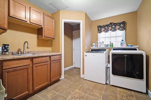 755 Christopher Dr, Forsyth, IL 62535 photo 23