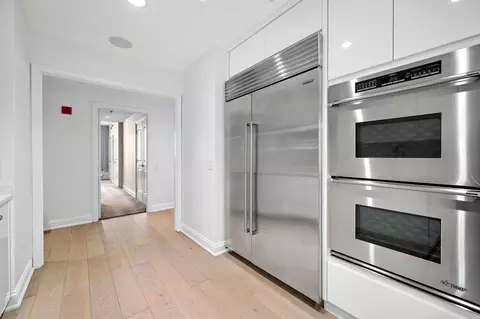 Entry Way - Undisclosed, Chicago, IL 60611 photo 1 of 1