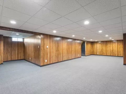 2096 E Maize Rd, Freeport, IL 61032 photo 26