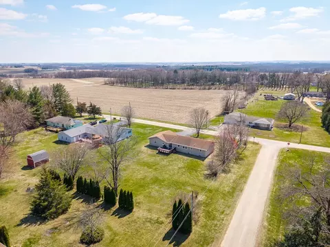 2096 E Maize Rd, Freeport, IL 61032 photo 37