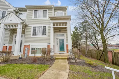 1018 Savoy Ct, Elk Grove Village, IL 60007