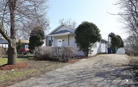 2131 Prospect Ave, North Chicago, IL 60064