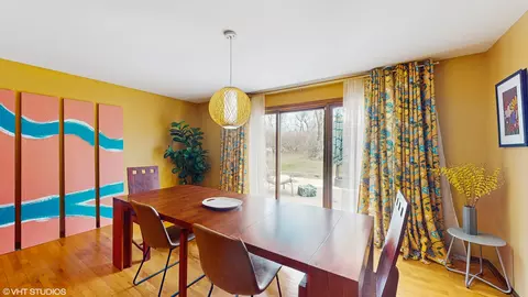 Dining - 84 Graymoor Ln, Olympia Fields, IL 60461 photo 3 of 6