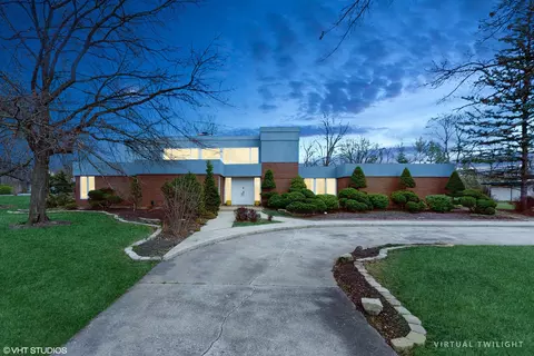 84 Graymoor Ln, Olympia Fields, IL 60461