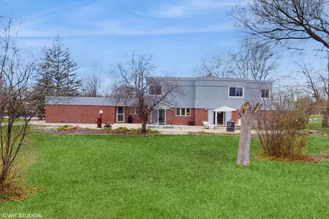 Exterior - 84 Graymoor Ln, Olympia Fields, IL 60461 photo 5 of 6