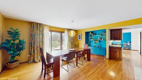 Dining - 84 Graymoor Ln, Olympia Fields, IL 60461 photo 1 of 6