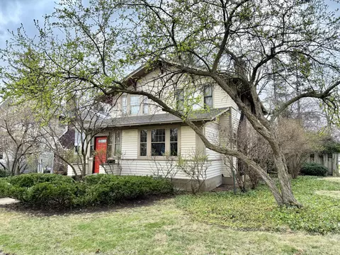 528 James St, Geneva, IL 60134