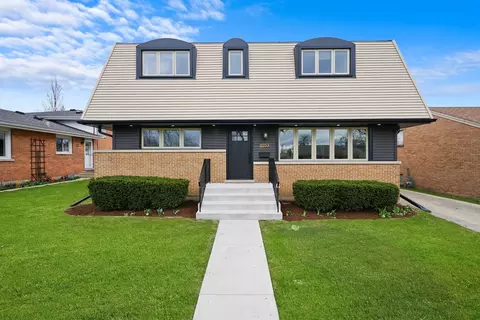 8553 N Oleander Ave, Niles, IL 60714